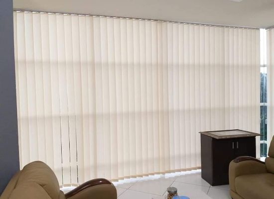 Jual Vertical Blind Custom original dari Sharp Point, Shinichi, Kosei. Bahan dimout, blackout, solar screen. Free pasang Jabodetabek